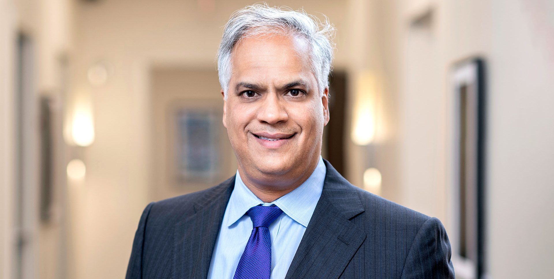 Meet Dr. Sinha Main Banner - Facial Aesthetics Surgery